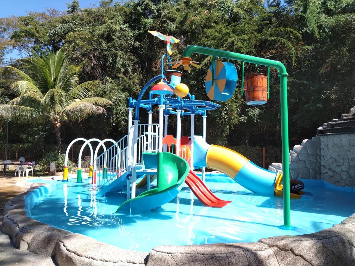 Aldeia Do Lago C204- Com Cozinha , Churrasqueira E Bebidas Liberadas No Parque Aquatico, Internet Banda Larga, Ponto Recarga De Carro Eletrico Caldas Novas Eksteriør bilde